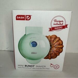 Dash Mini Bundt Cake Maker‎ ~ Mint Pale Green - NEW in Box ~ So Cute! Recipes
